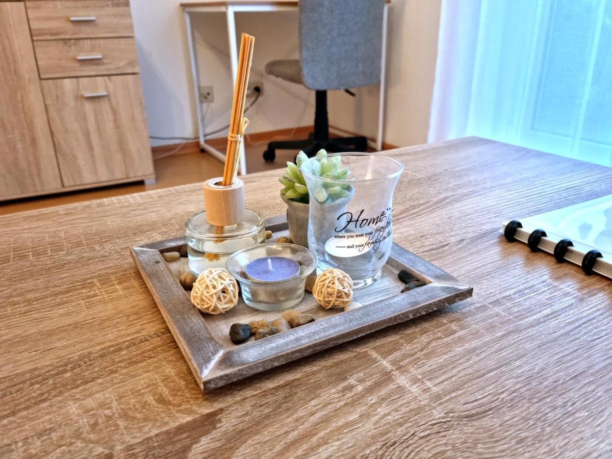 Brise Business Apartment Nahe Leipziger Messe - Porsche - Bmw - Dhl - Wlan - Parkplatz - Business Travelers Only Esterno foto